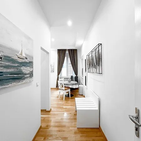 Center Affittacamere 4*