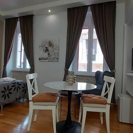 Center 4* Pula