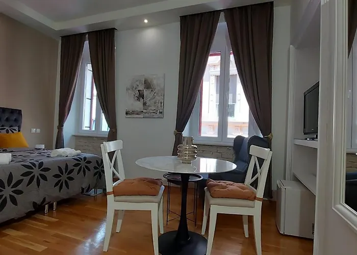 Center 4* Pula